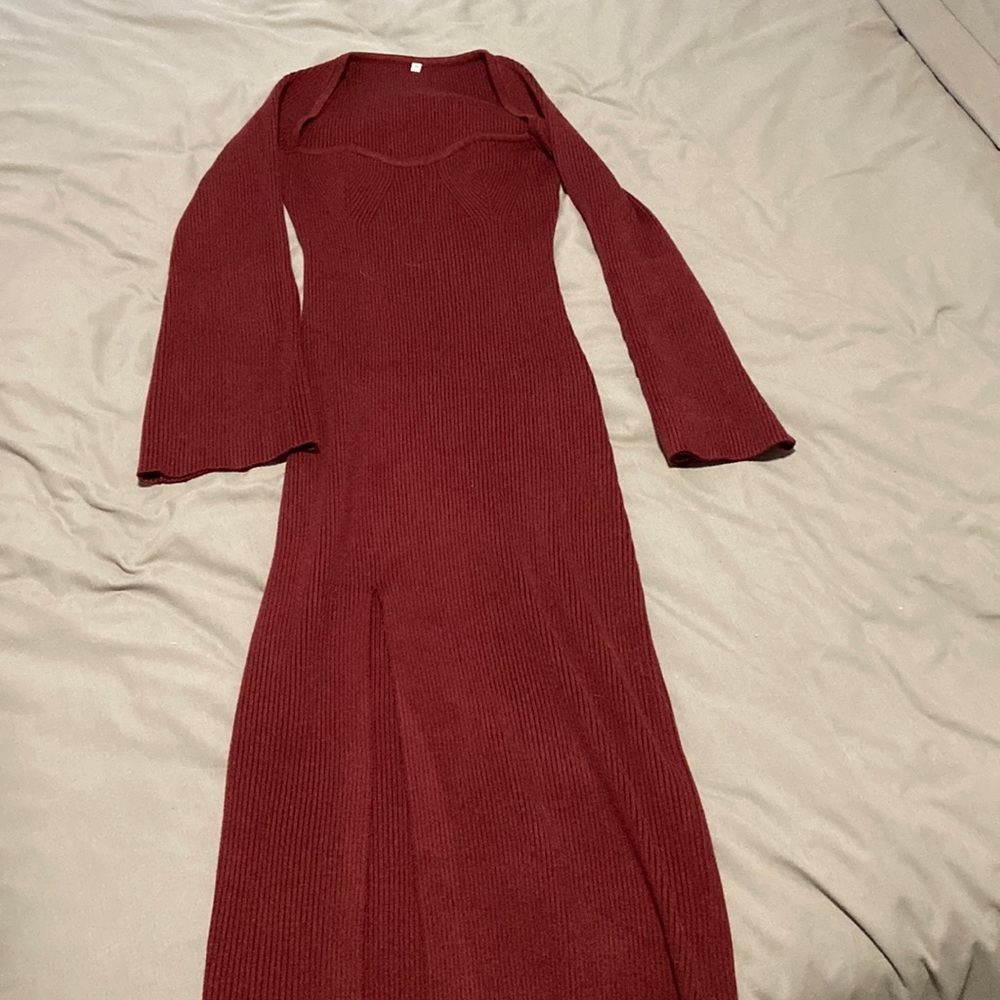 Deep red sweater dress with slit, size M never worn